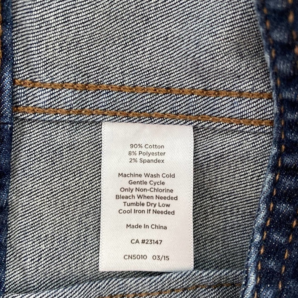 Talbots Jean denim jacket front pockets metal buttons banded bottom size P
C b - Picture 10 of 15